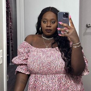 Meet your Posher, Nina